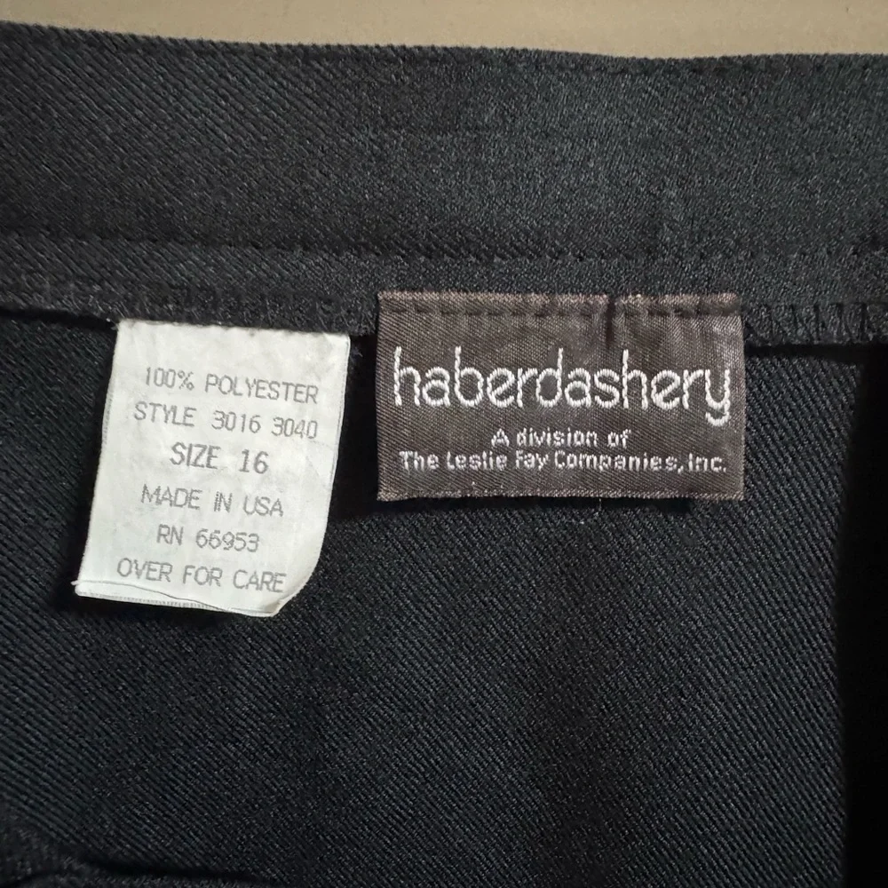 Vintage Leslie Fay Haberdashery Pencil Skirt – Size 16 – Black, Made in USA
